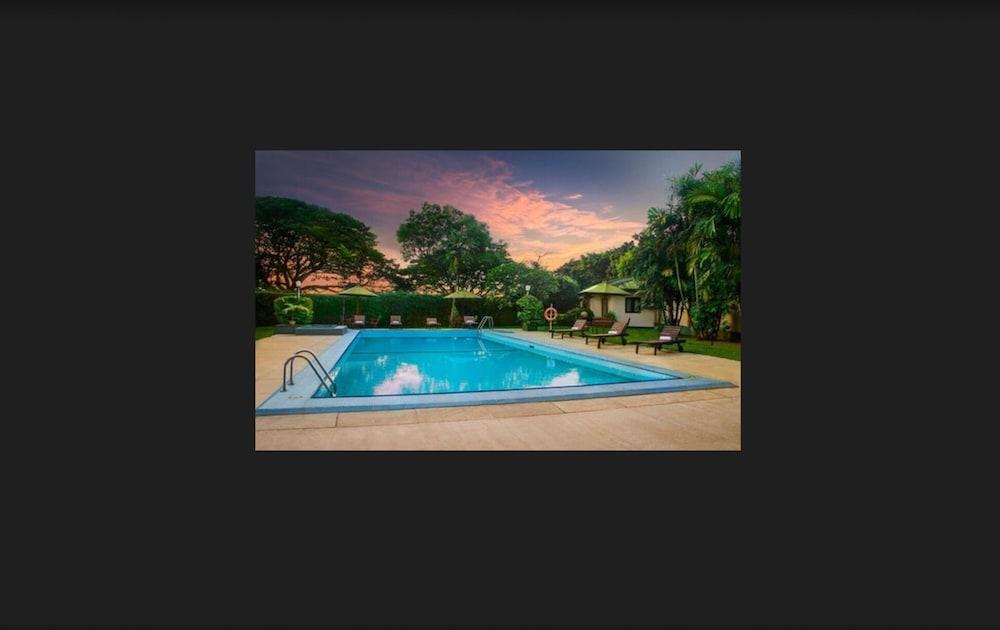 Ramada Hotel 4*