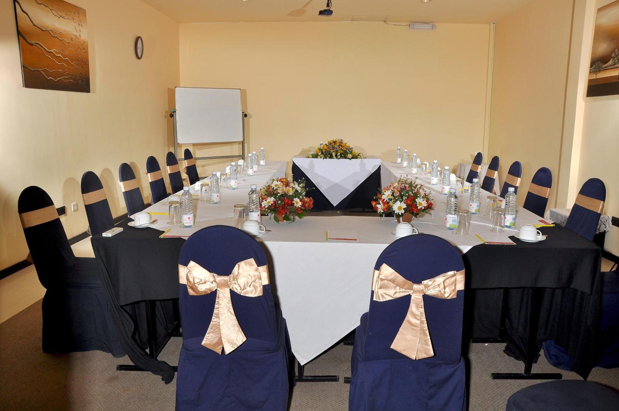 Ramada Hotel Katunayake