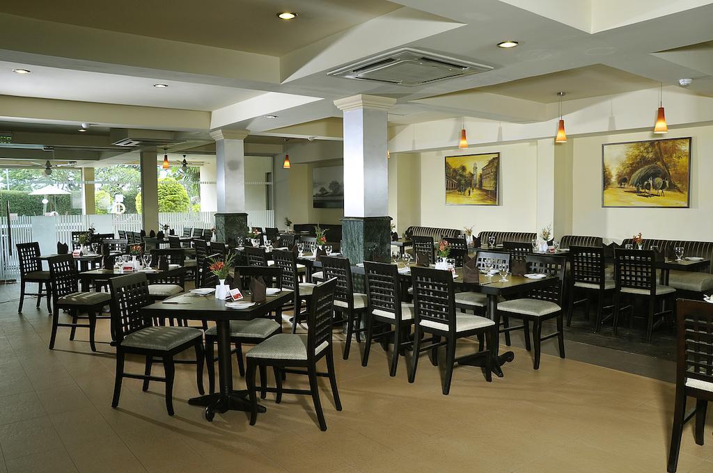 Ramada 4*